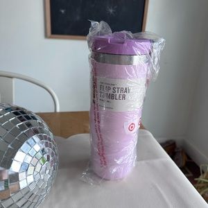 NWT Stanley Ice Flow Flip Straw Tumbler 30oz, tulle